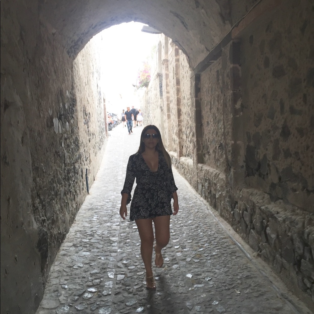 Meet your Posher, Ani